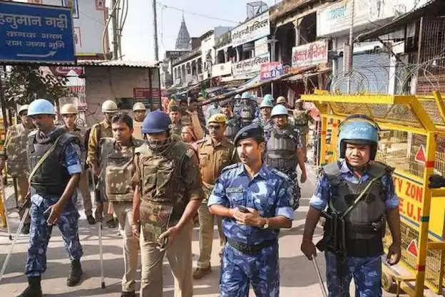 दिल्ली में त्योहारों के मद्देनजर आतंकवादी घटनाओं की आशंका : HIGH ALERT पर दिल्ली पुलिस