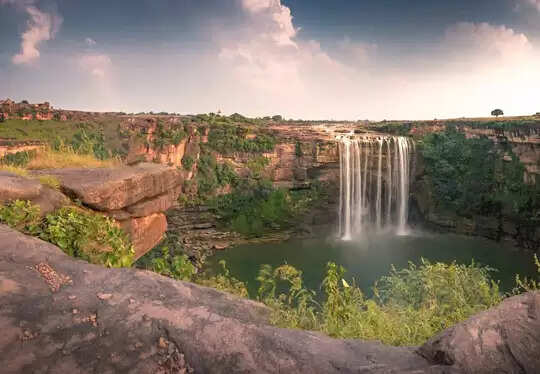 TOP WATERFALL IN REWA : उठाईये बारिश का लुफ्त : जानिए जिले में स्थित जलप्रपात के बारे में : पढ़िए पूरी जानकारी 