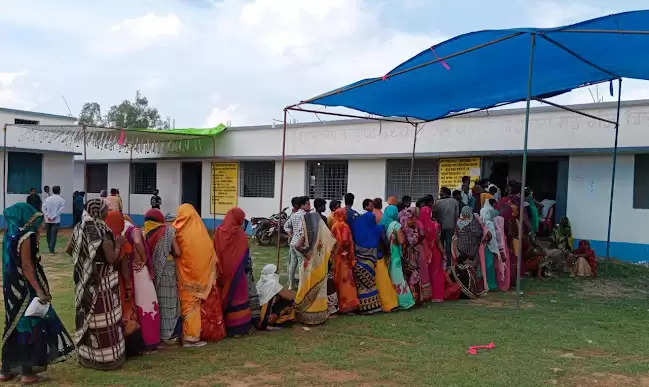 REWA CHUNAV : हनुमना, मऊगंज और नईगढ़ी नगर परिषद में समय खत्म होने तक 73.46 फीसदी मतदान​​