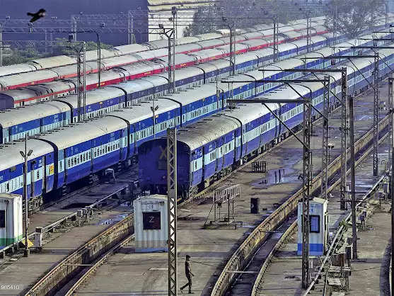 सितंबर से रेलवे में स्पीड बढ़ाने की कवायद शुरू : दिल्ली से लेकर भोपाल और भोपाल से लेकर मुंबई तक यह रफ्तार मेंटेन करने का होगा ट्रायल