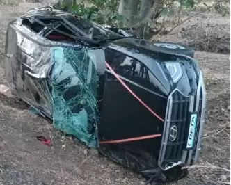 MP : रीवा के मिश्रा परिवार की कार खंडवा में हुई दुर्घटनाग्रस्त : मासूम समेत 3 की मौत