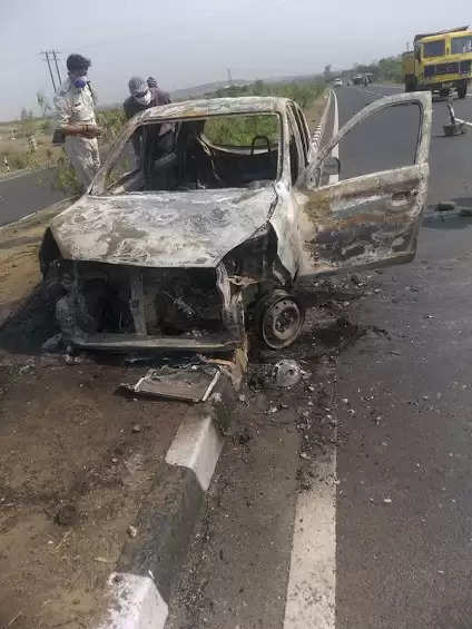 MP : सड़क दुर्घटना में कार में जिंदा जलने से हुई पति की मौत, खुद बची तो उनका फोटो देख रोती रहती.. सदमे में पत्नी ने भी लगा ली फांसी 