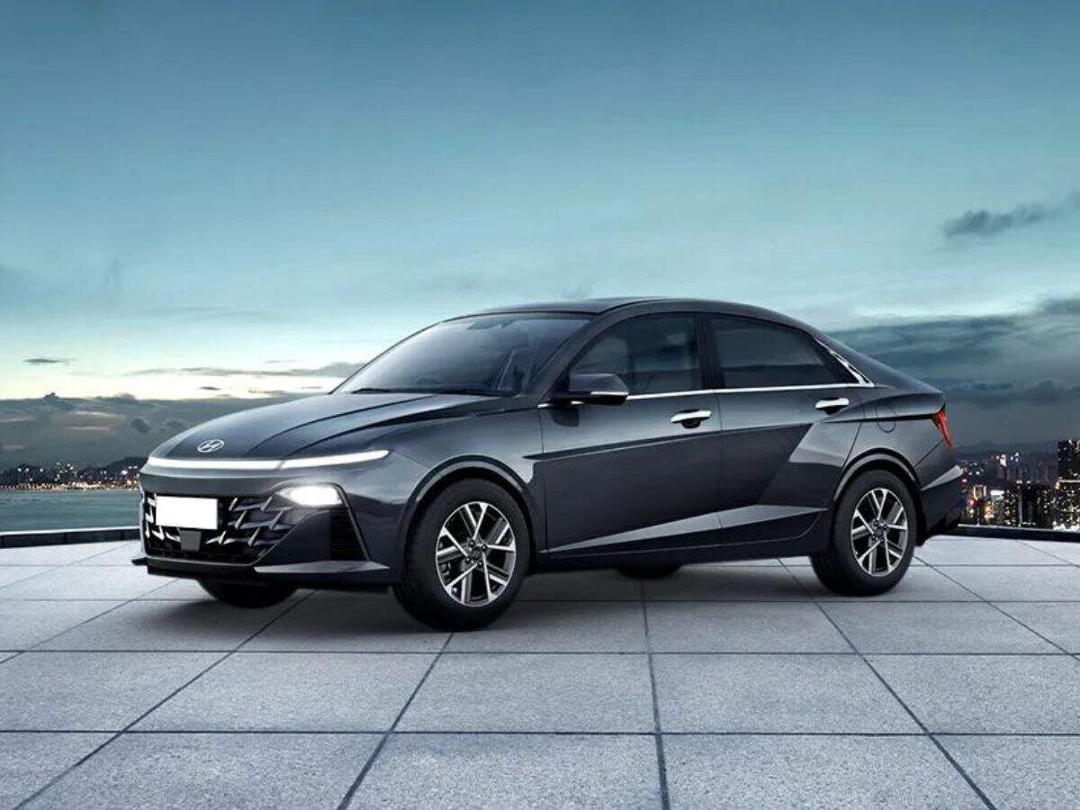 Hyundai Verna Car